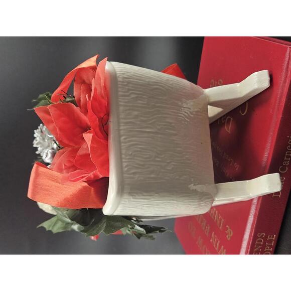 Vintage Ceramic Sleigh Christmas Centerpiece Ready To Display 7.5 In - Picture 4 of 12